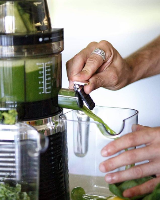 Ex-Demo Optimum 600 3rd Gen Big-Mouth Cold Press Juicer