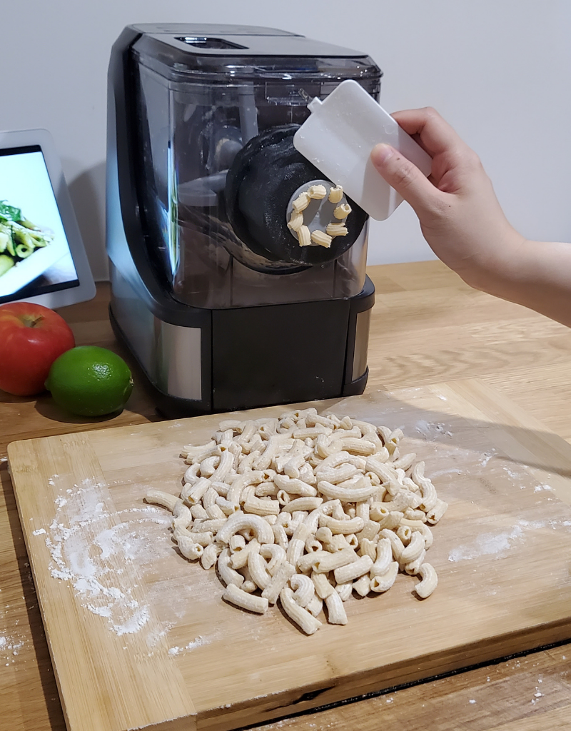 The Optimum Mamma Mia - Pasta Maker, Juicer, Slicer & Shredder All In 1 Appliance!