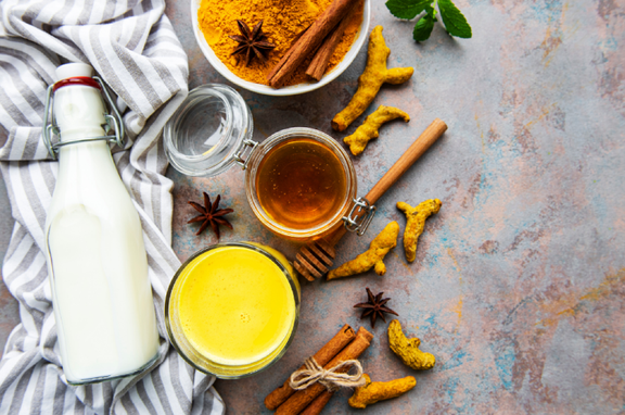 10 Benefits of Golden Milk and How to Make It Yourself